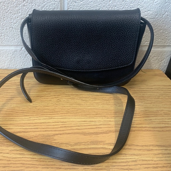 Cuyana Handbags - Cuyana Black Crossbody